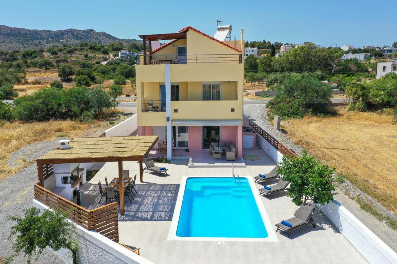 Ritas Gennadi Villa Ngoại thất bức ảnh