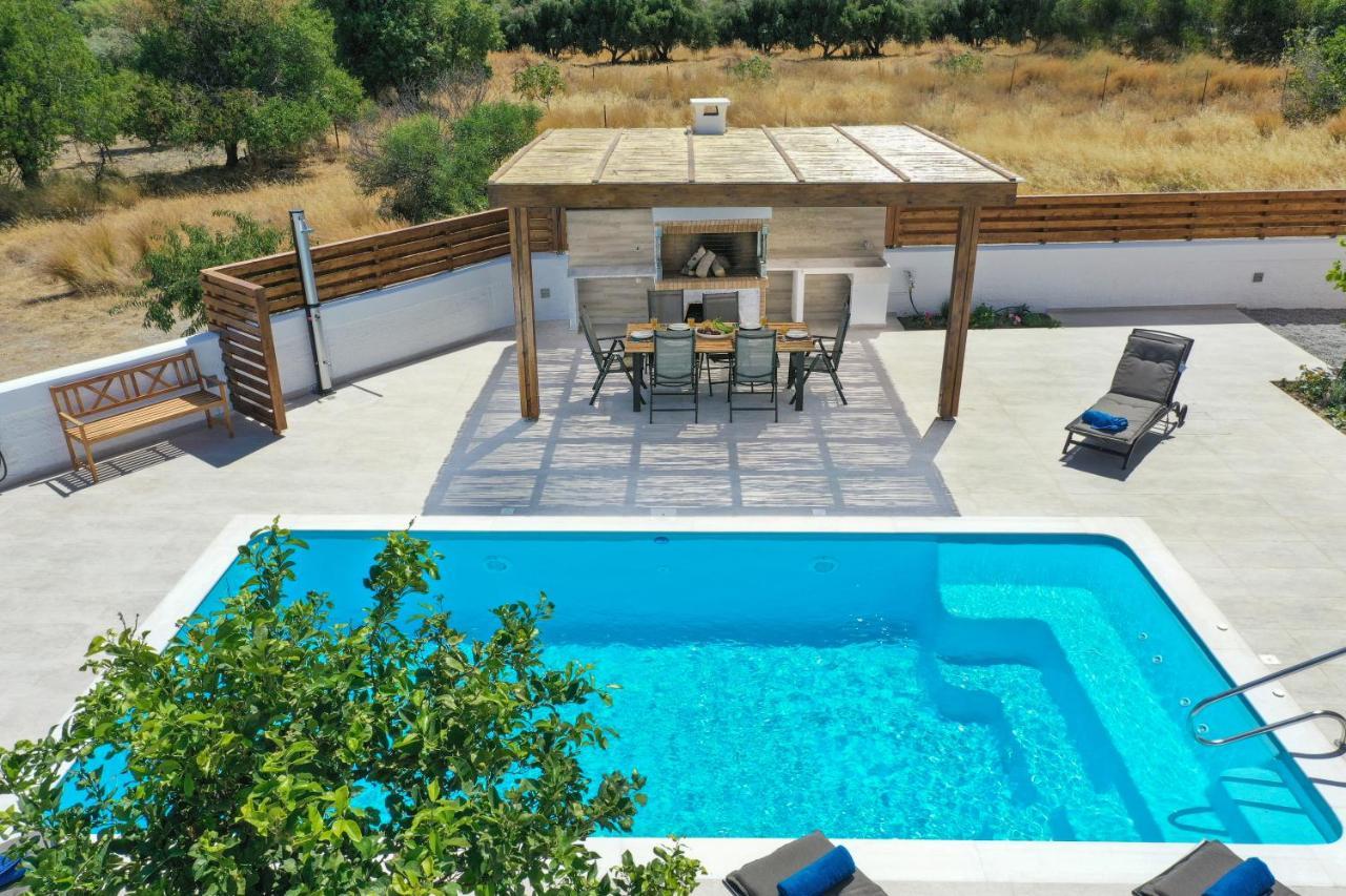 Ritas Gennadi Villa Ngoại thất bức ảnh