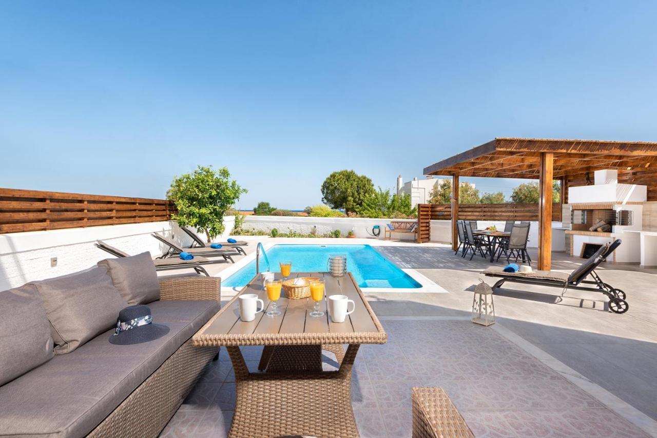 Ritas Gennadi Villa Ngoại thất bức ảnh